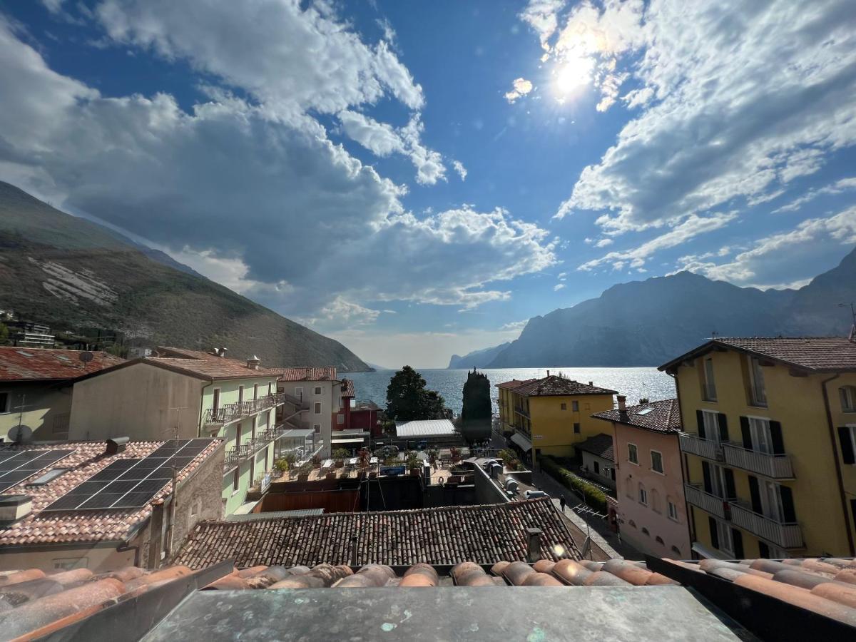 Studio Apartments Baia Azzurra 7 Torbole Sul Garda Exterior foto